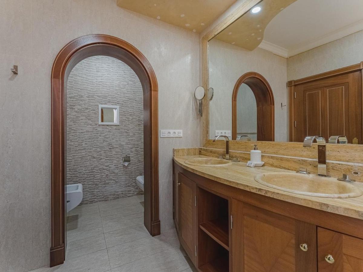 Luxury Villa Nautilus Heated Pool Spa アデヘ エクステリア 写真